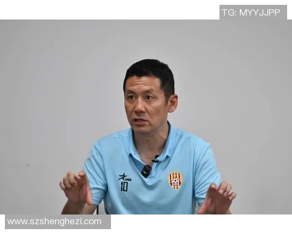 杨晨聊足球：从球场传奇到青训发展，探讨中国足球的未来与挑战